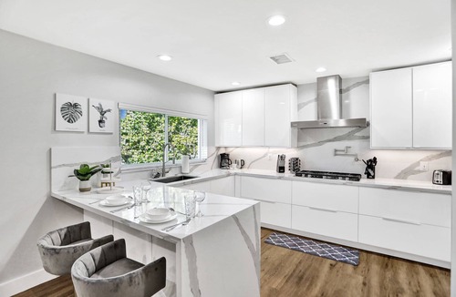 Hollywood Lakes House | Private Pool 3BR with Lakefront view