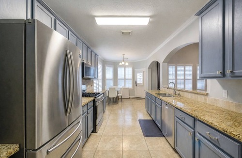 Manvel House | Private Pool 4BR Home for 8 Near Houston and NRG