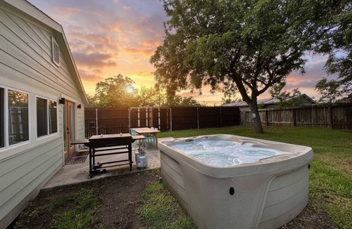 Blanco House | Private pool, 8b/4b, 2 hot tubs, wine trail
