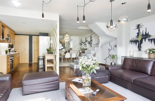 Sant Gervasi Apartment | Private pool and garden 3-bedroom duplex sleeps 10 in central location