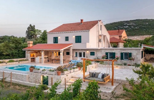 Zaton Doli Apartment | Private pool apartment in Ston