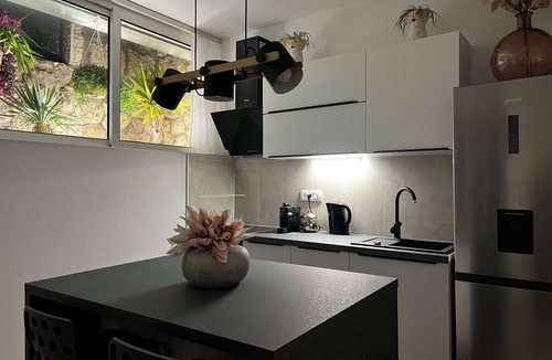 Krizna luka Apartment | Private Pool Apartment with Breakfast Included