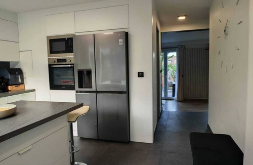 Coubron Apartment | Private pool & BBQ - House near Paris