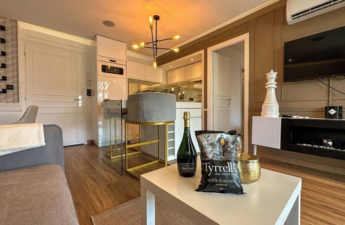 Cannes La Bocca Apartment | Private Pool Beach & Palais Nearby🎬