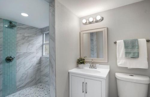 South Gate Ridge Apartment | Private pool, close to Siesta