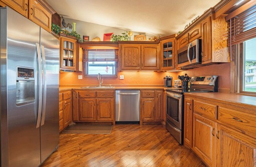 Camdenton House | Private Pool, Dock Slip, Backyard bar & grill. Awesome viewsnPerfect 4 Families