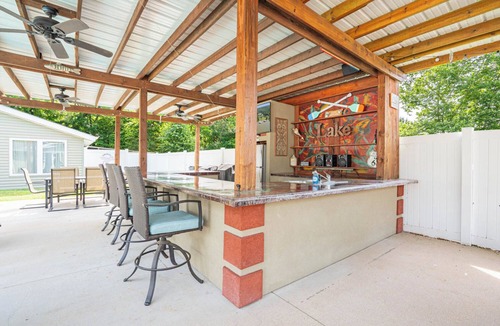 Camdenton House | Private Pool, Dock Slip, Backyard bar & grill. Awesome viewsnPerfect 4 Families