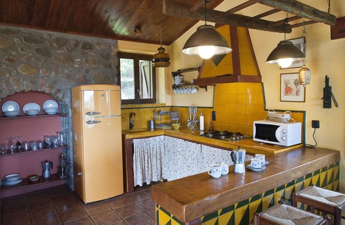 Cistella Cottage | PRIVATE POOL, FREE WIFI, IDEAL FOR FAMILIES, ANIMALS, NATURE