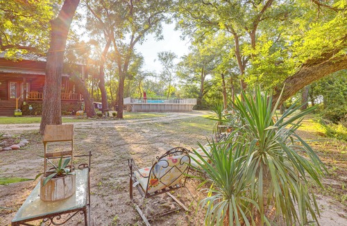 Evant Cabin | Private Pool: Fun Riverfront Retreat in Hamilton!