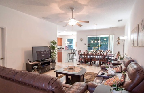 Crystal Cove Villa | Private Pool, Gated Area Near Disney and Lake Toho