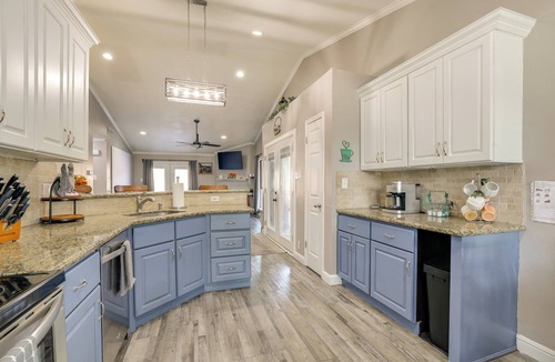Live Oak House | Private Pool & Hot Tub: Dog-Friendly Live Oak Home
