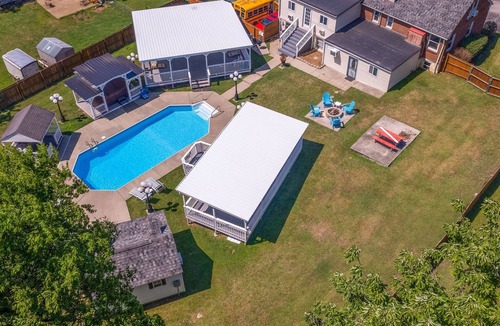 Nashville House | Private Pool! Hot Tub! Fire Pit