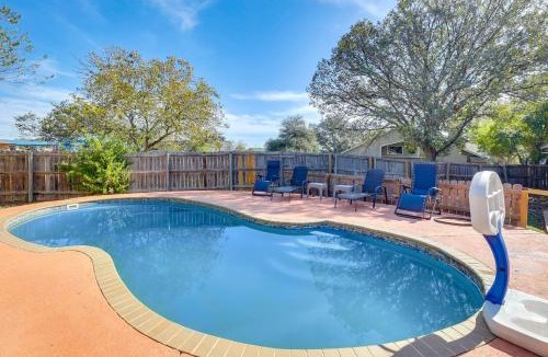Live Oak House | Private Pool & Hot Tub: Dog-Friendly Live Oak Home