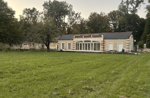 Hommes Cottage | Private Pool House nestled within the magnificent Chateau grounds- Loire Valley.