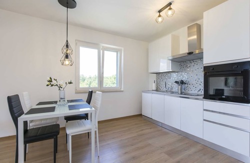 Ripenda Verbanci Apartment | Private Pool with Relaxing Nature View - Apt Mirna