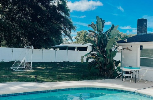 Putnam Hall Villa | Private pool in a spacious 3/2 NORTH FL home.