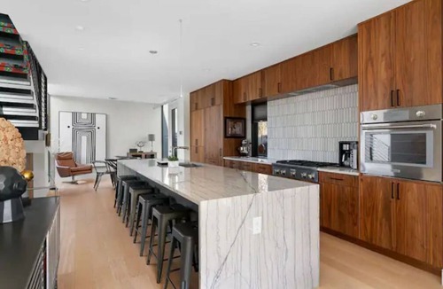 Bouldin House | Private Pool Oasis, Luxe Amenities, Prime Location, Chefs Kitchen, Skyline Views