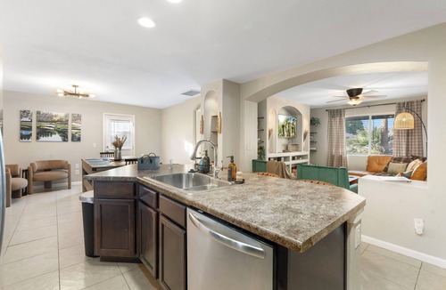 Surrey Heights House | Private Pool Oasis. Perfect for Summer & Family Visits