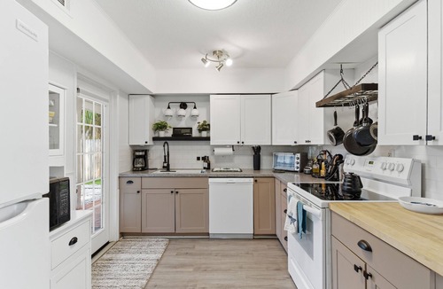 Jungle Terrace House | Private Pool Paradise 2 Bed House in St. Pete - Relax in Your Own Backyard Oasis