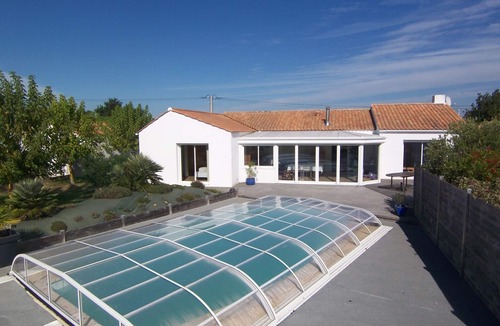 LʼIle-dʼOlonne House | Private Pool Retreat near L’Île-d’Olonne, 2-Star, Sleeps 6