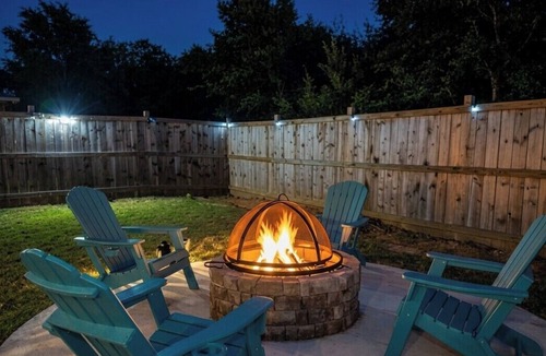 Winston House | Private Pool Retreat with Fire Pit Near Golf