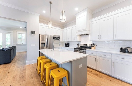 Demere Park House | Private Pool! Screened Porch, Pet Friendly