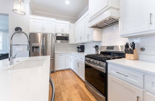 Demere Park House | Private Pool! Screened Porch, Pet Friendly