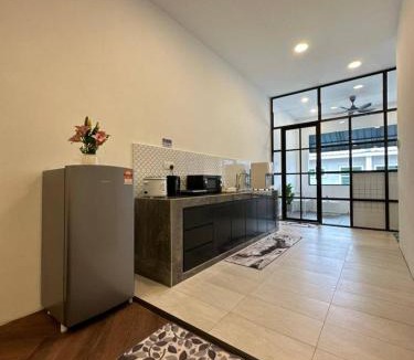 Kampung Seberang Takir House | PRIVATE POOL SEALIVE Home 2