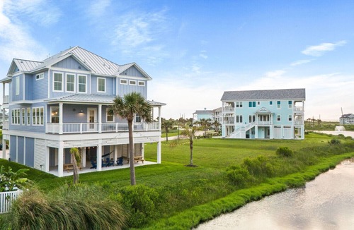 Red Fish Cove House | Private Pool - Spa - Golf Cart - Beach Side Home