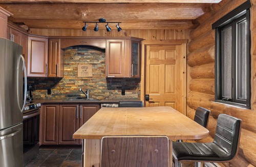 Saint Come Ski Chalet | Private Pool, Spa, Pool Table | Le St-Come