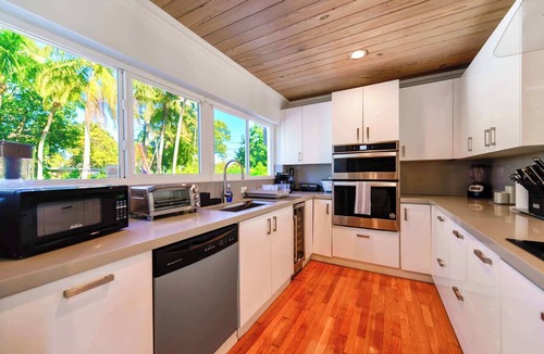 Ludlam House | Private Pool | Spacious Home W 4-Car Parking