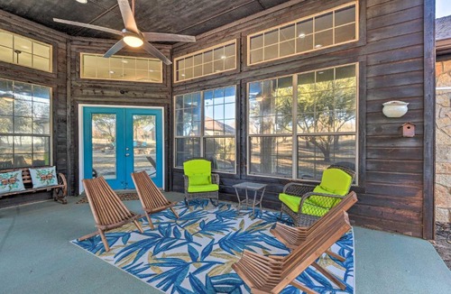 Argyle Villa | Private Pool: Spacious & Vibrant Argyle Villa!