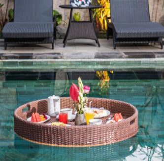 Kedewatan Villa | Private Pool & Stone Spa Bath & Covered Terrace