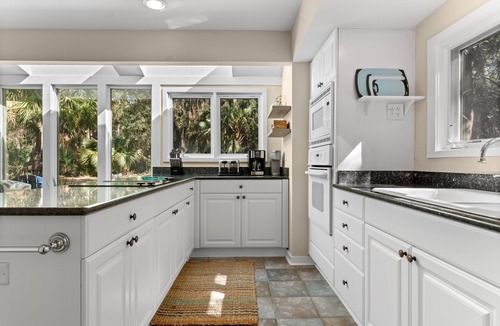 Heritage Woods House | Private Pool ~ Cabana ~ 5 Deer Run Lane