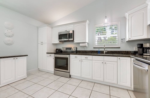 Juno Beach House | Private Pool + Backyard: Villa in North Palm Beach