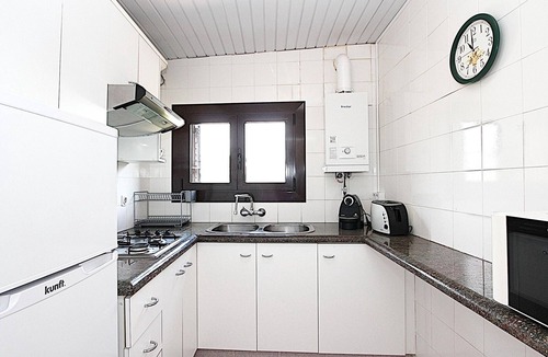 Lloret de Mar Cottage | Private Pool Villa near Cala Canyelles Beach, WiFi, A/C, Parking