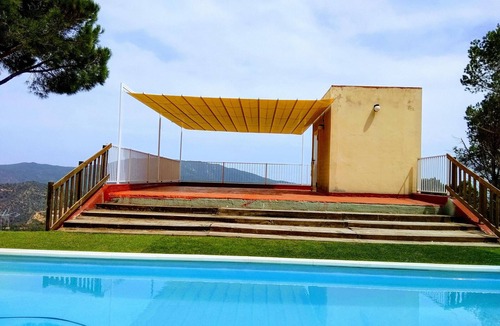 Lloret de Mar Cottage | Private Pool Villa for 12, Only 3.5km from Beach