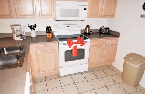 Seasons Villa | Private Pool Villa close to Disney Parks with free Wifi and BBQ