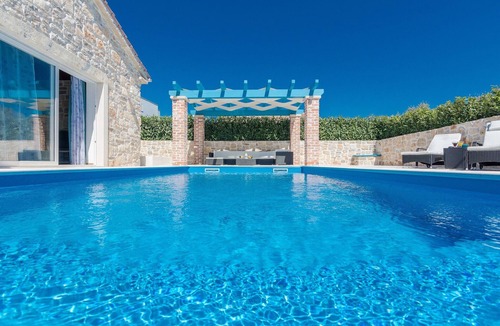 Sukosan Villa | Private Pool Villa in Sukošan