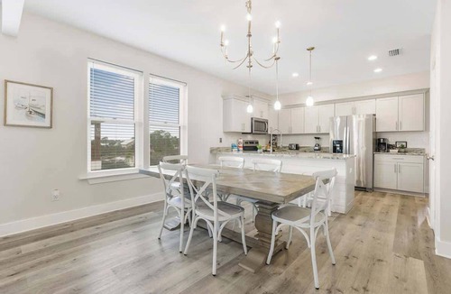 Orange Beach Apartment | Private Pool | Walk to Beach | Coastal Escape
