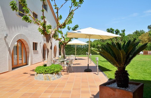 Eixample Villa | Private pool, Wellness area and location 20 minutes from Girona and Costa Brava