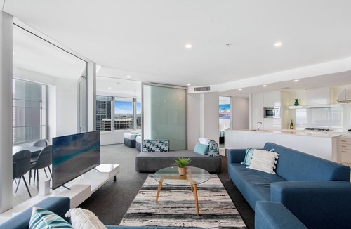 Surfers Paradise Apartment | Private Q Tower Apartments - Wow Stay