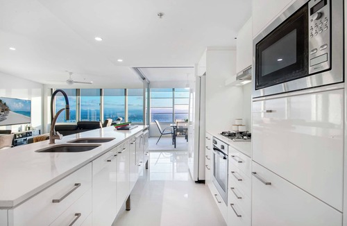 Surfers Paradise Apartment | Private Q Tower Apartments - Wow Stay