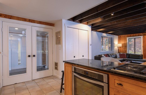 West Hartford House | Private Quechee Lakes Home - Pet Friendly