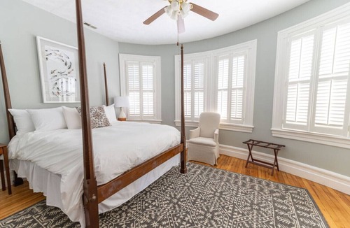 Edenton Bed & Breakfast | Private Queen Suite 2nd Floor Bed & Breakfast Historic Edenton Downtown