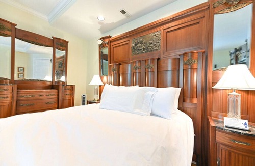 Edenton Bed & Breakfast | Private Queen Suite 2nd Floor Bed & Breakfast Historic District Downtown