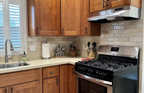 Napa Apartment | Private/Quiet/Comfy Duplex <1 mile walk Downtown Napa