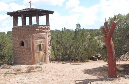 Canoncito House | Private, Quiet Country home just 20 minutes from Santa Fe.