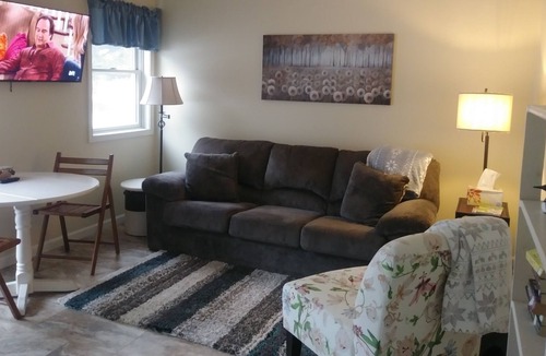 Skaneateles Cottage | Private, quiet, cozy, 2 miles from lake village.