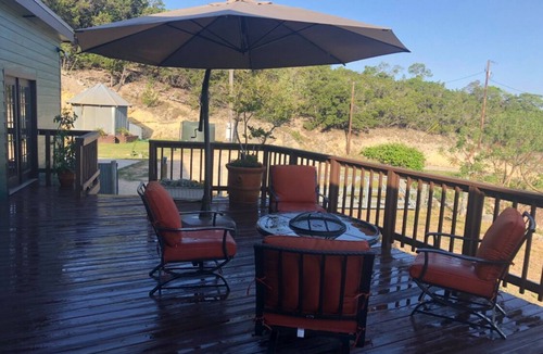 Pipe Creek House | Private | Quiet | Pet Friendly | Hot Tub | Bandera Texas